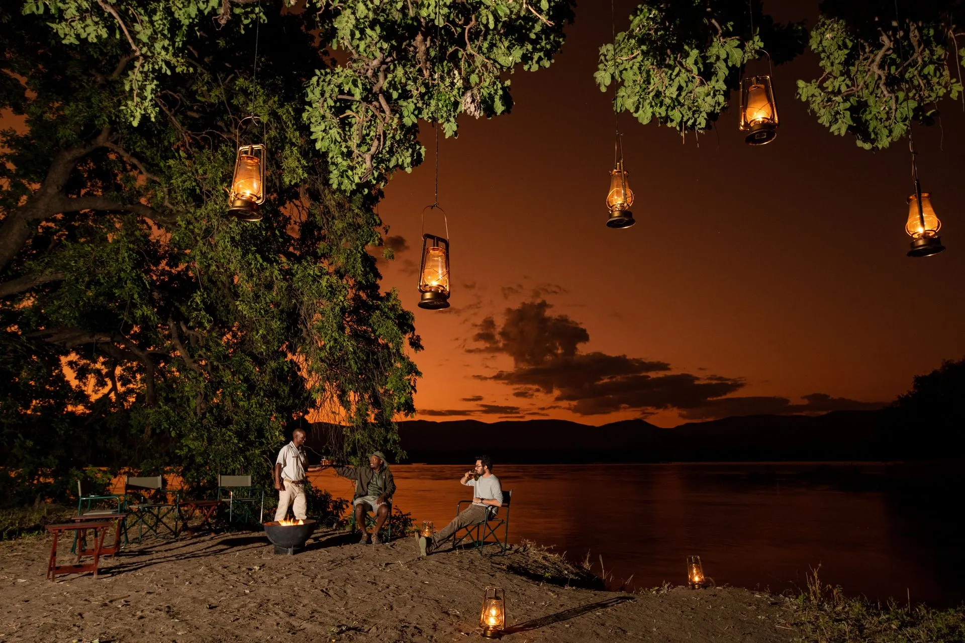 romantic dining under the stars africa-1920w